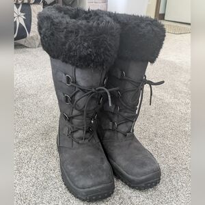 Baffin Black Lace-Up Faux Fur Trim Winter Boots